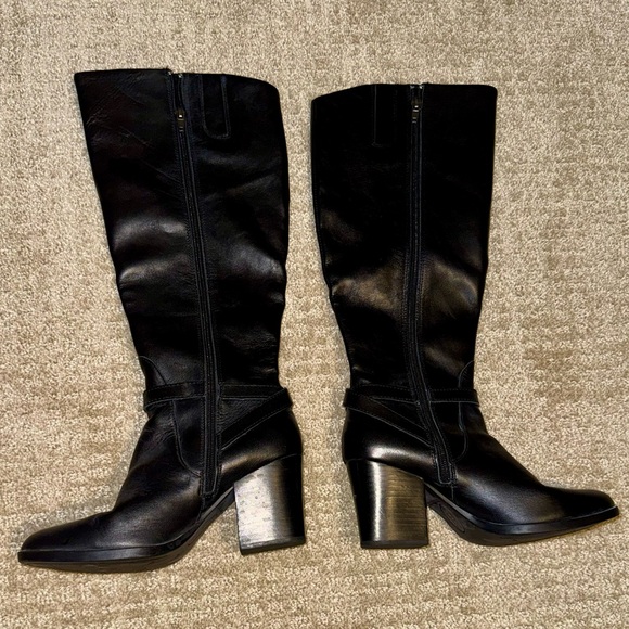 Born Black Heeled Boots - Picture 2 of 3